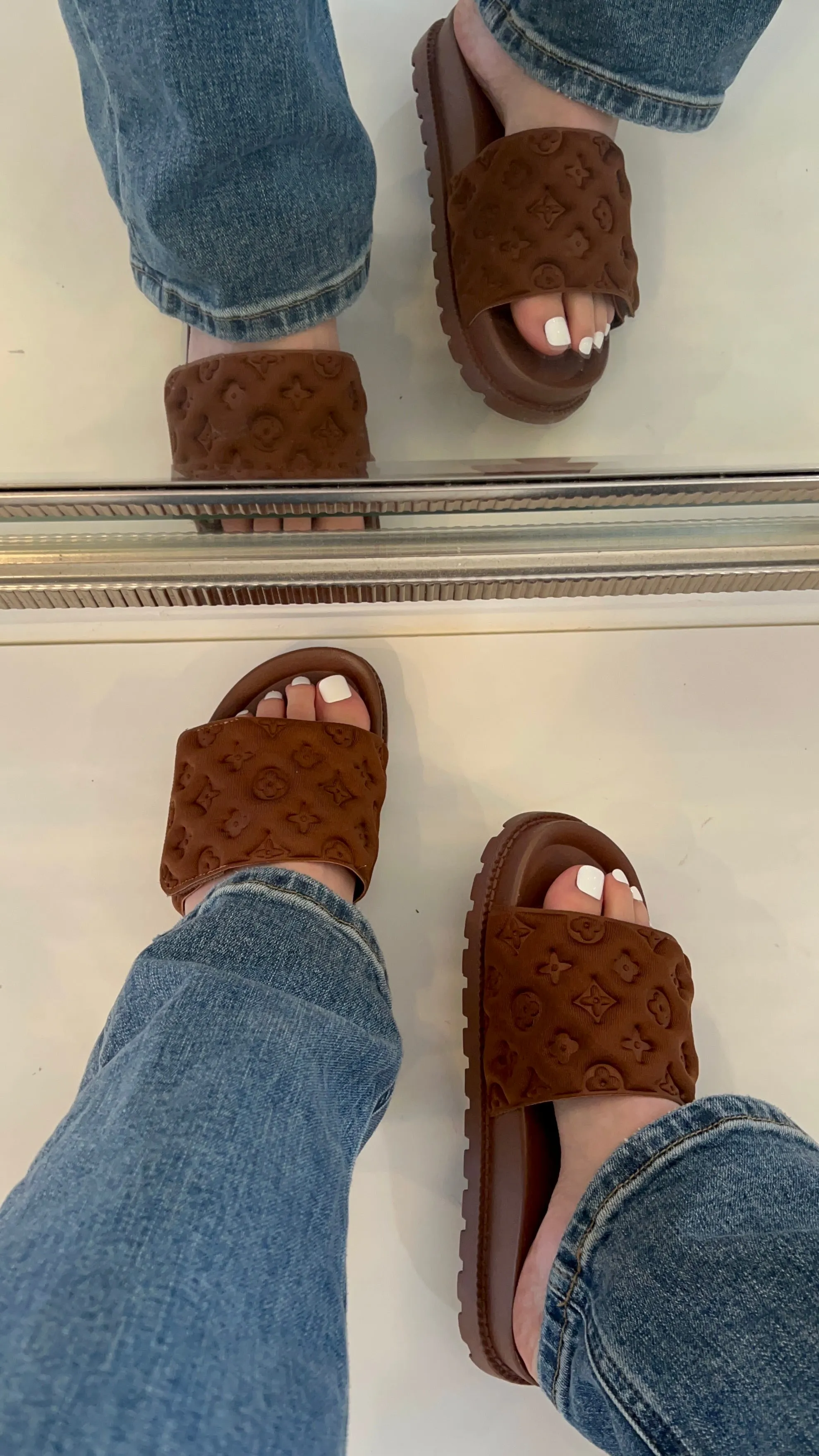 Boujee - Brown (Wide Friendly)