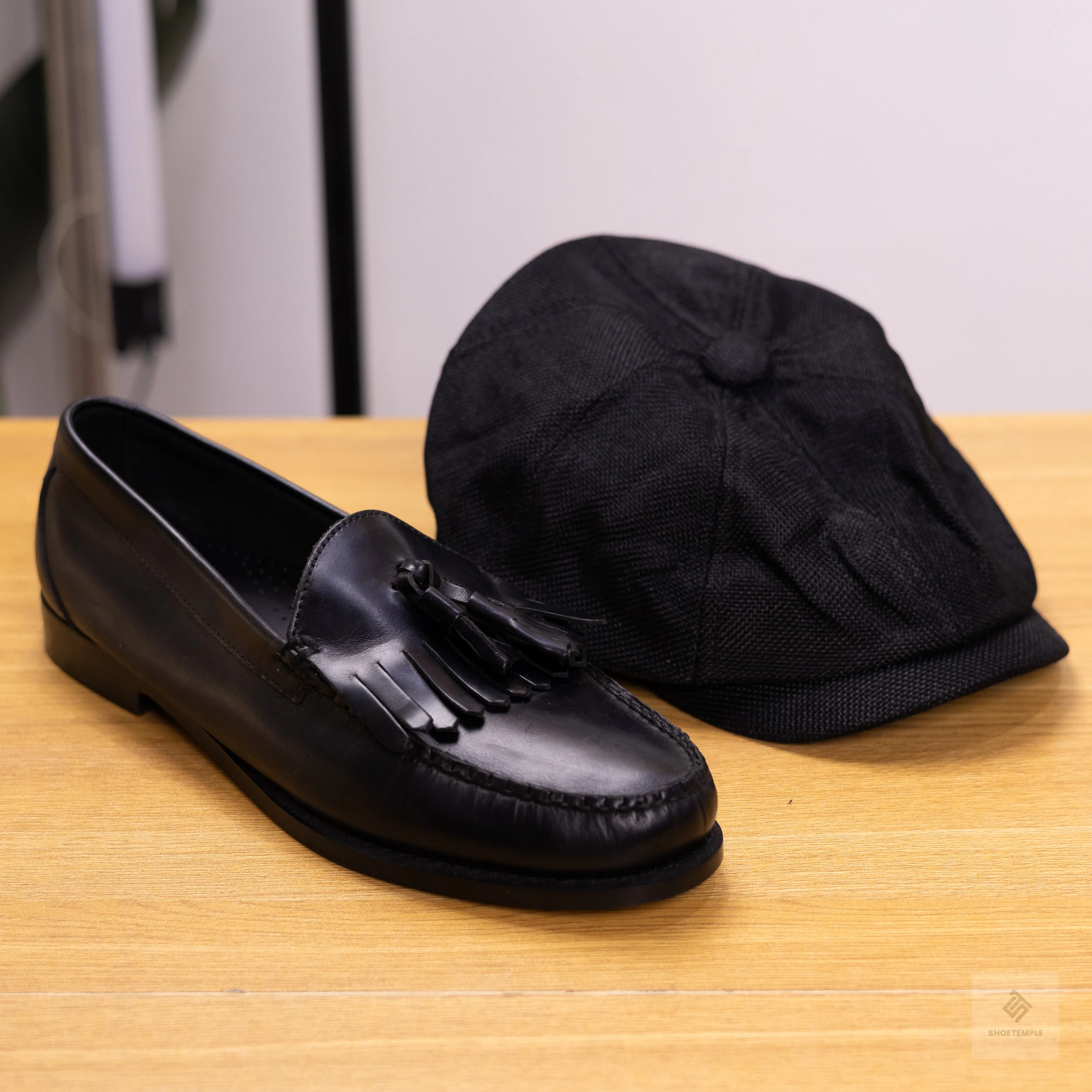 Brooks Brothers - Cheever Tassel Loafer with Kiltie - Black
