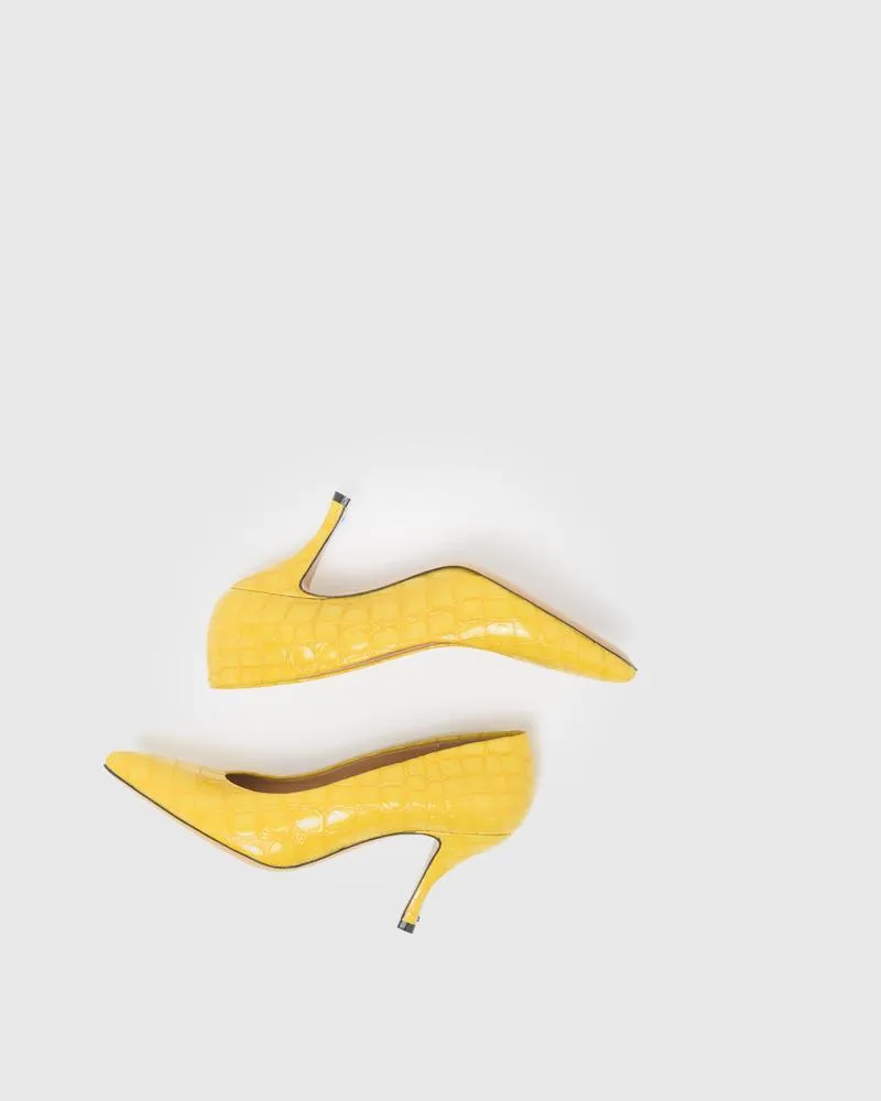 Crocodile Embossed Pump in Yellow