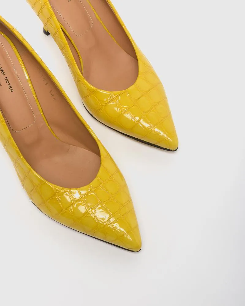 Crocodile Embossed Pump in Yellow