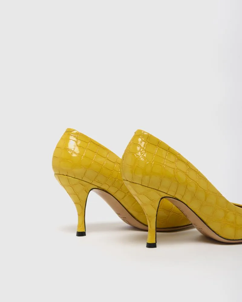 Crocodile Embossed Pump in Yellow