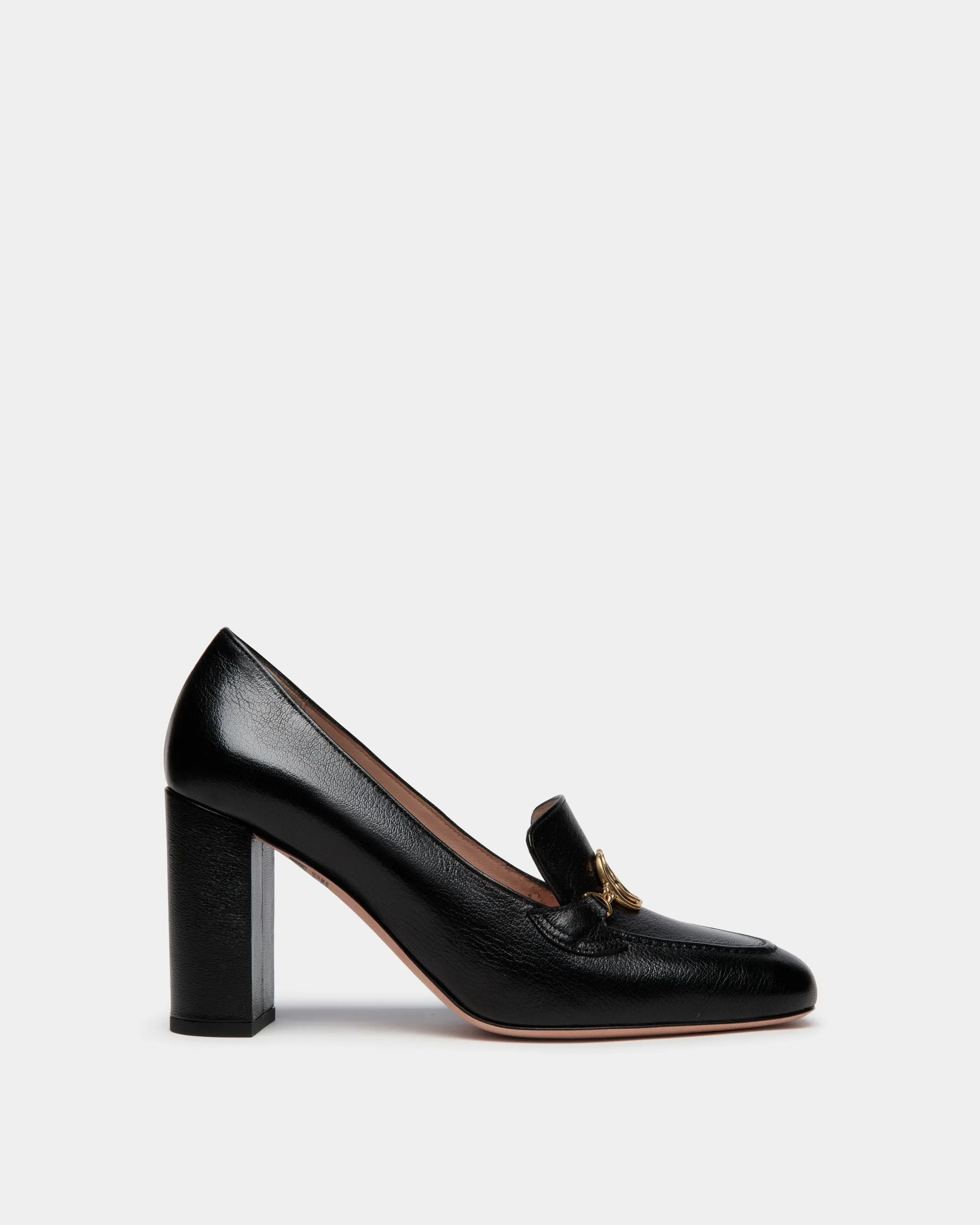 Daily Emblem Pump In Black Leather