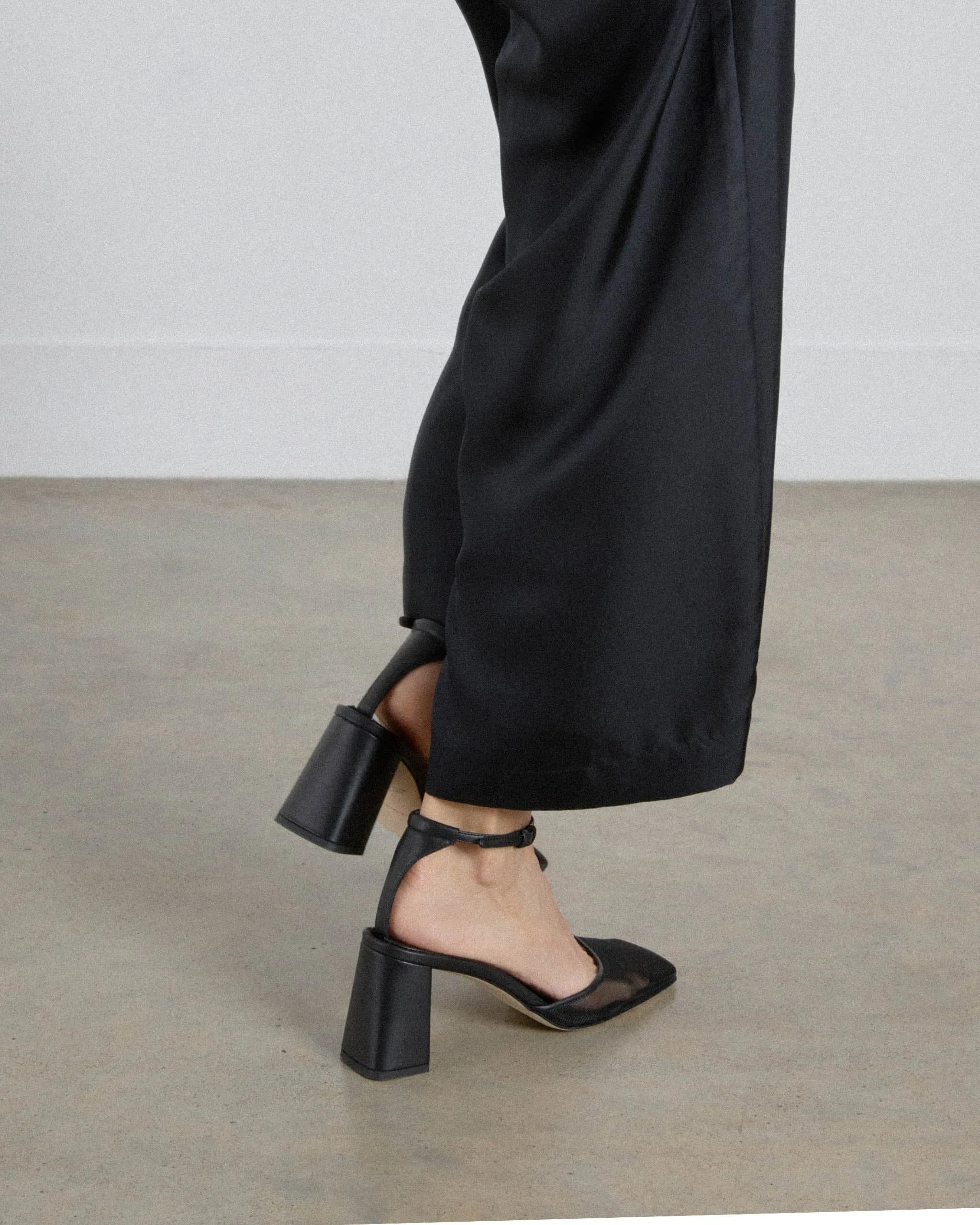 Felice Pump, Black Mesh