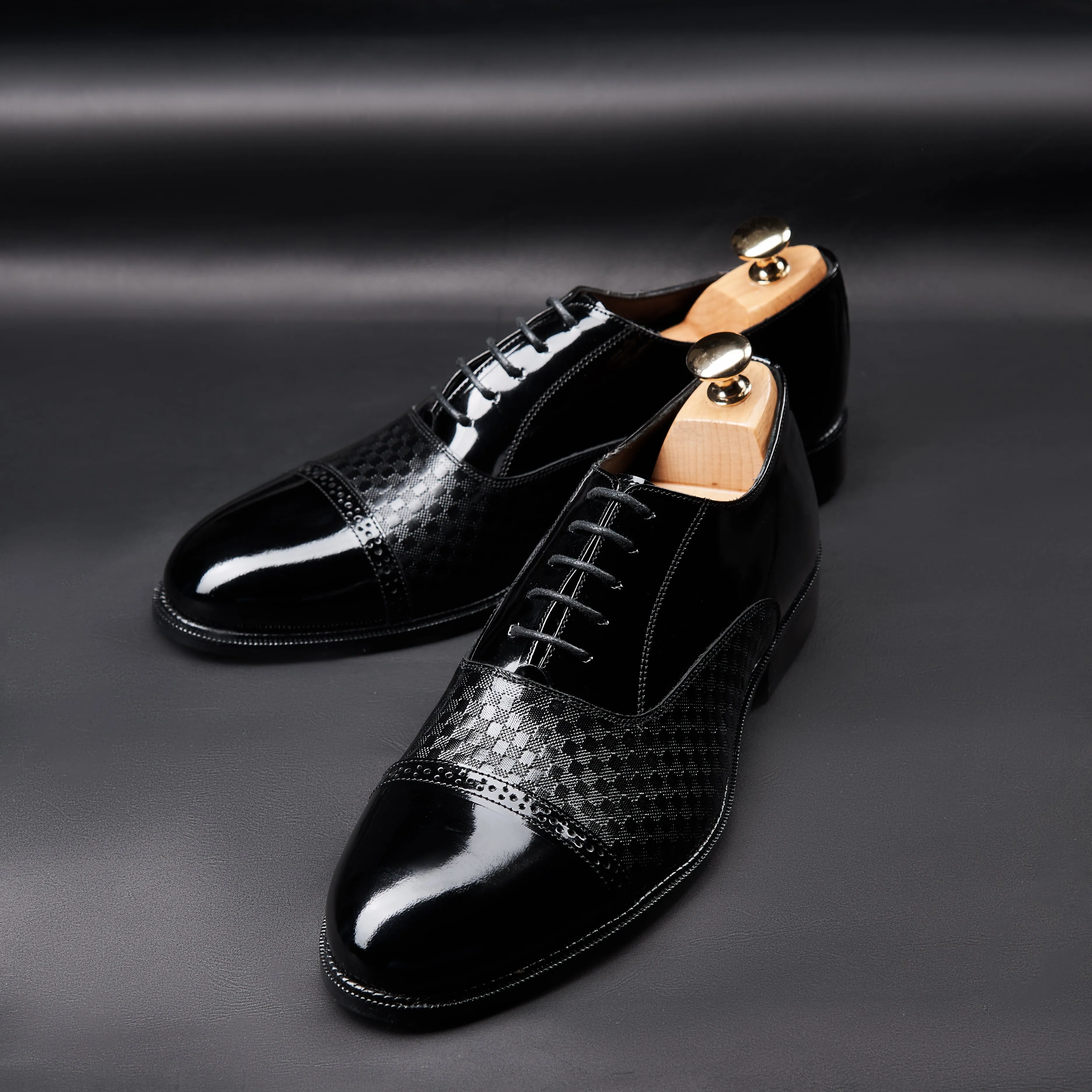 Leicester Cap Semi Brogue Glossy
