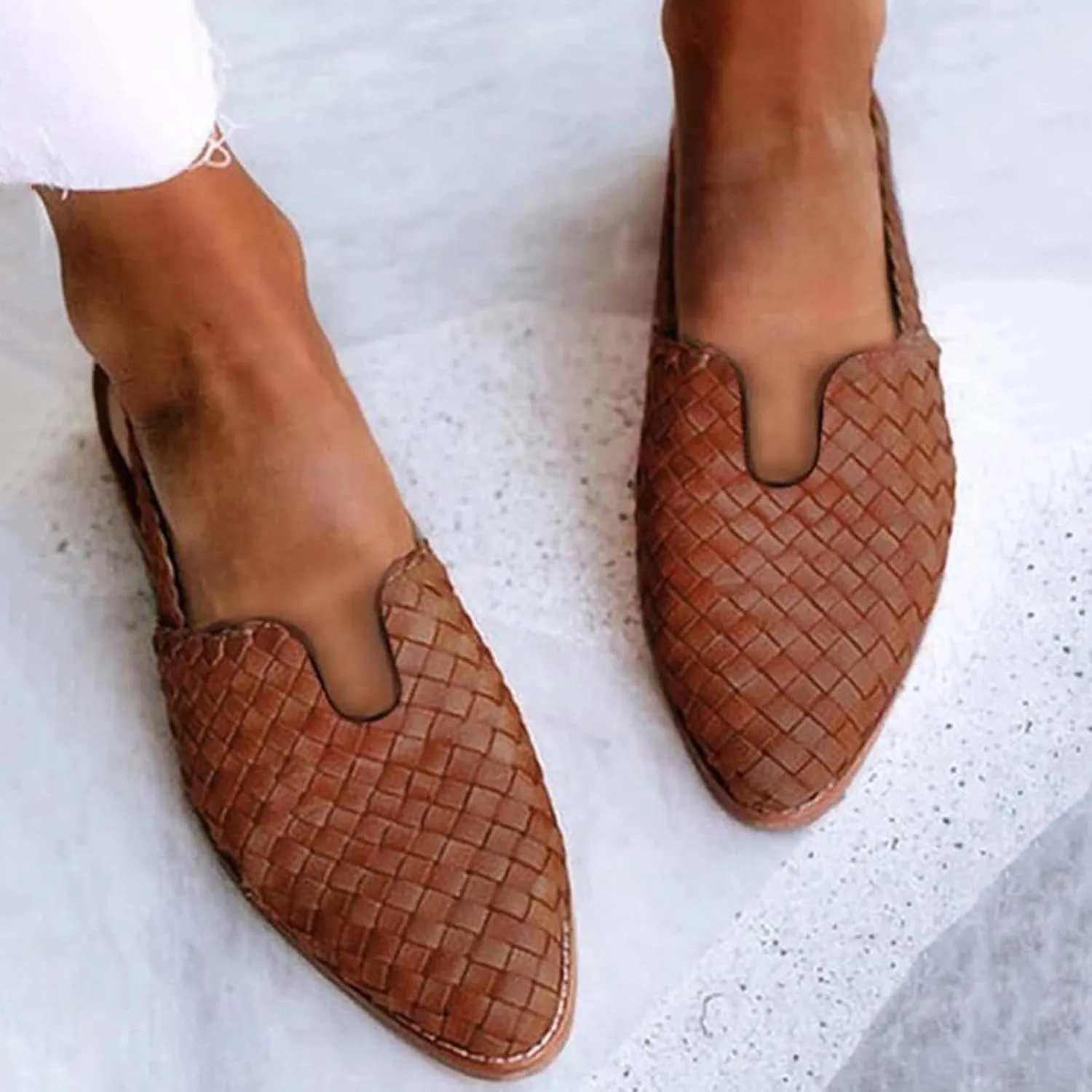 Low Heel Sandal for Women Summer Fashion Cutout Baotou Pointed Toe Closed Toe Weave Strap Buckle Casual Flat Sandalias Comfortable Slides Mules Shoes