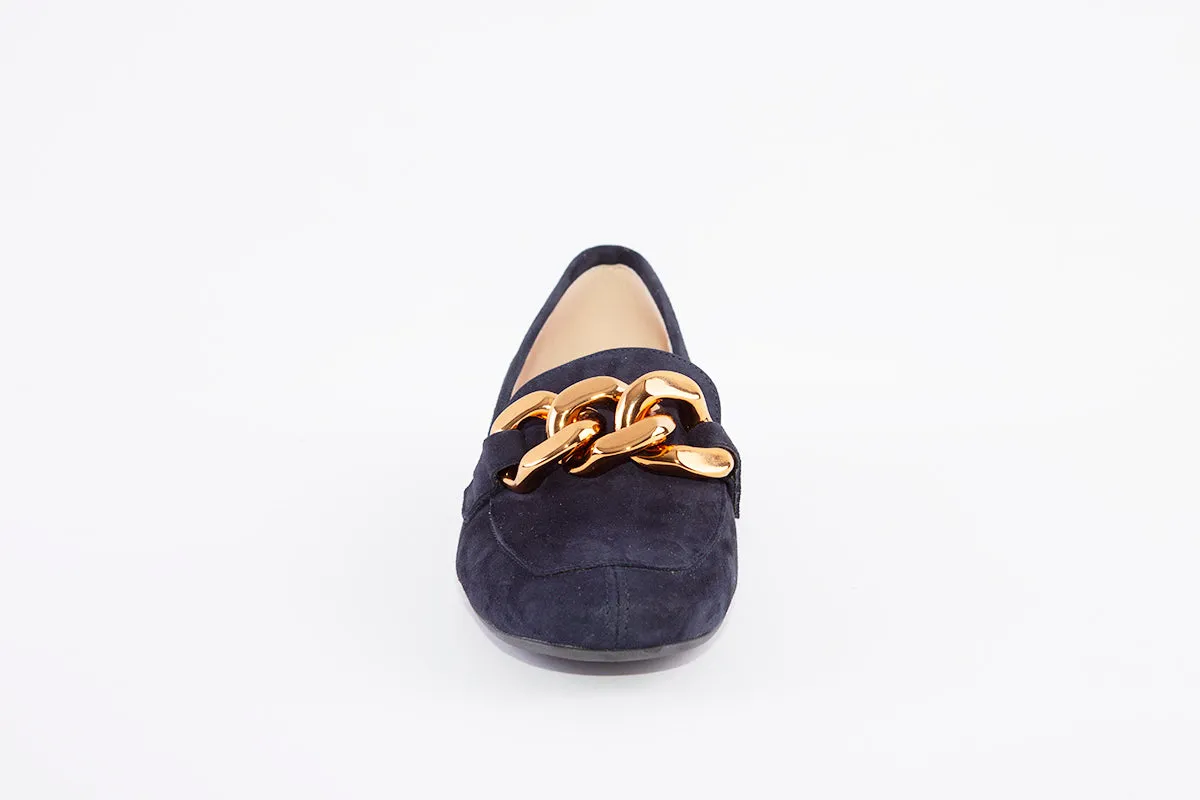 MARIAN - 25306 FLAT LOAFER WITH CHAIN DETAIL - NAVY SUEDE