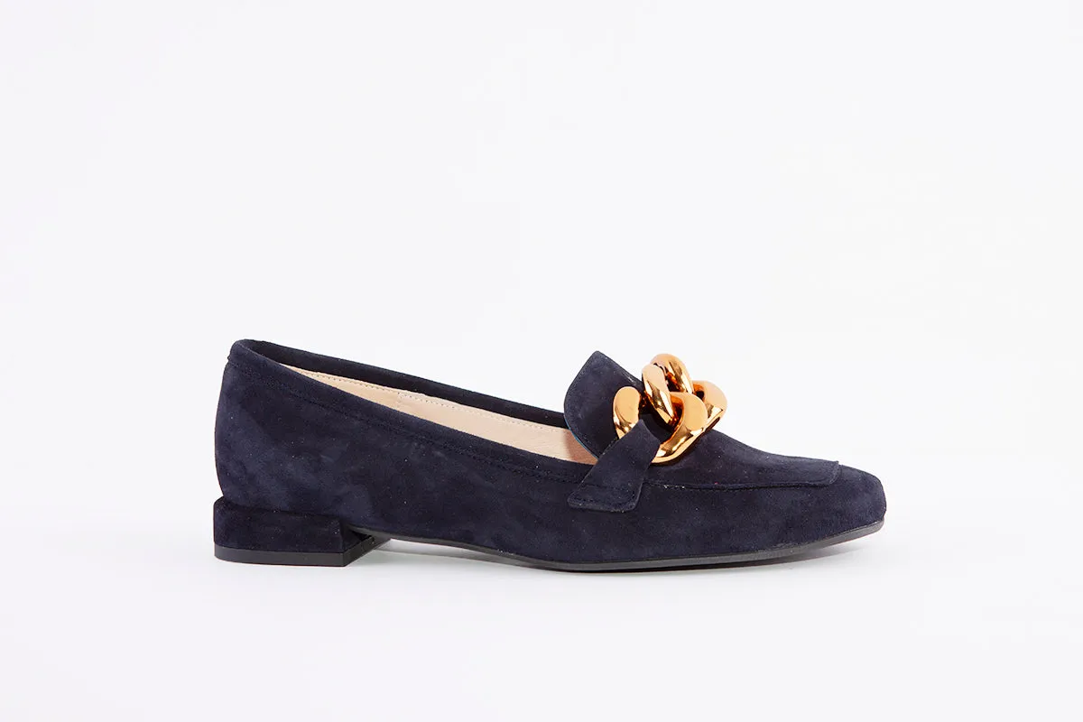 MARIAN - 25306 FLAT LOAFER WITH CHAIN DETAIL - NAVY SUEDE