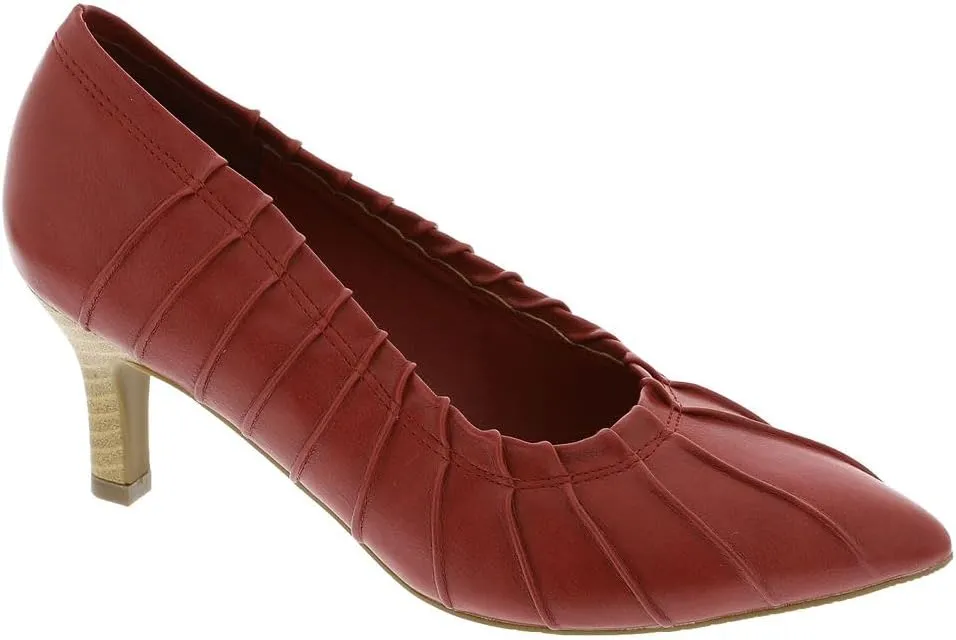 Masseys Women's Bella Pleated Mid Heel Pump