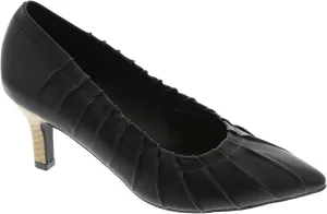 Masseys Women's Bella Pleated Mid Heel Pump