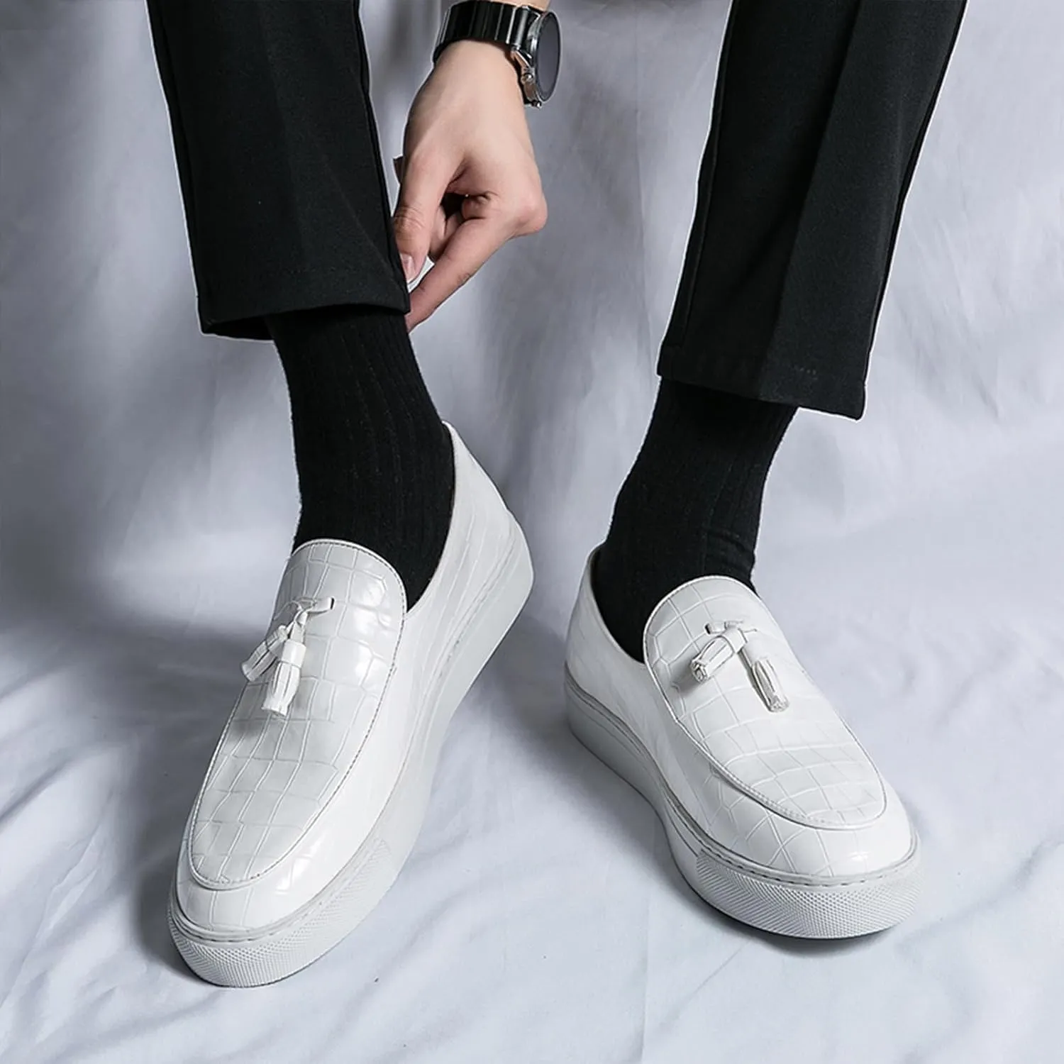 Men's Pattern Leather Platform Slip On Tassel Loafers Comfortable Round Toe Low Top Non-Slip Casual Dress Shoes Flat Penny Loafer for Dating Business Party