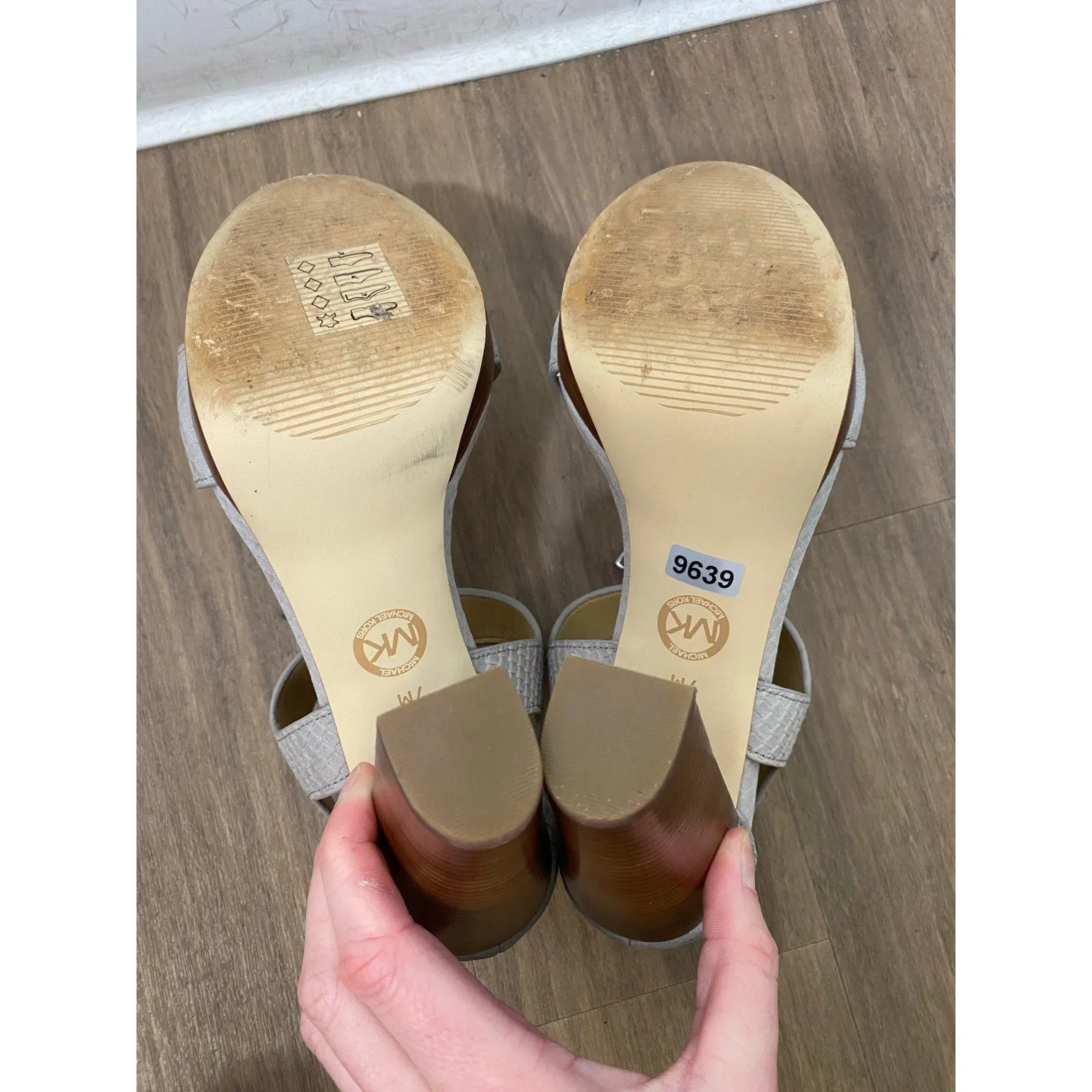 Michael Kors Gray Suede High Heeled Platform Sandal Sz 7