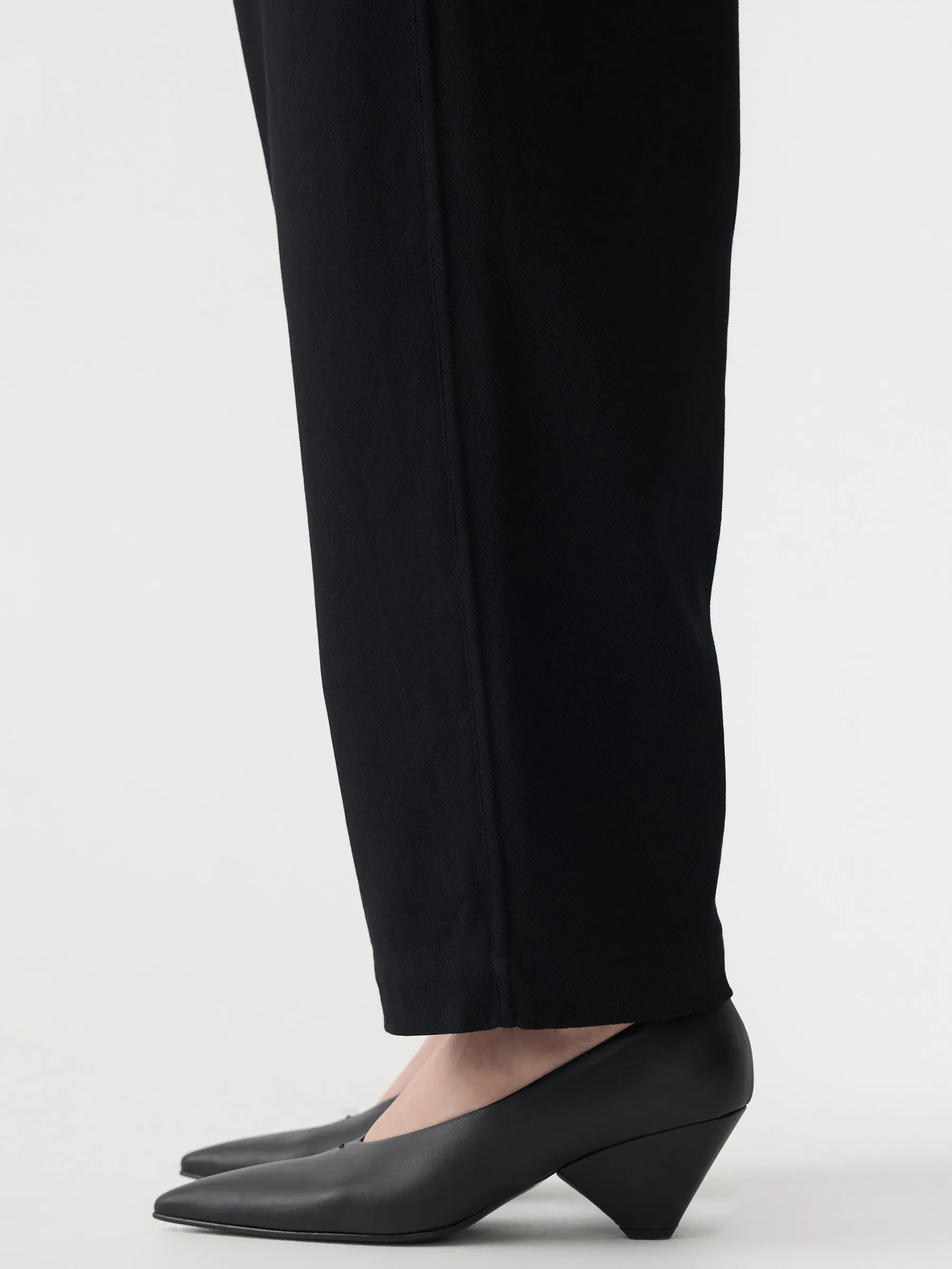 Point Toe Pump
