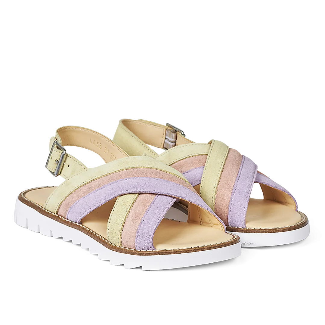 Sandal with buckle