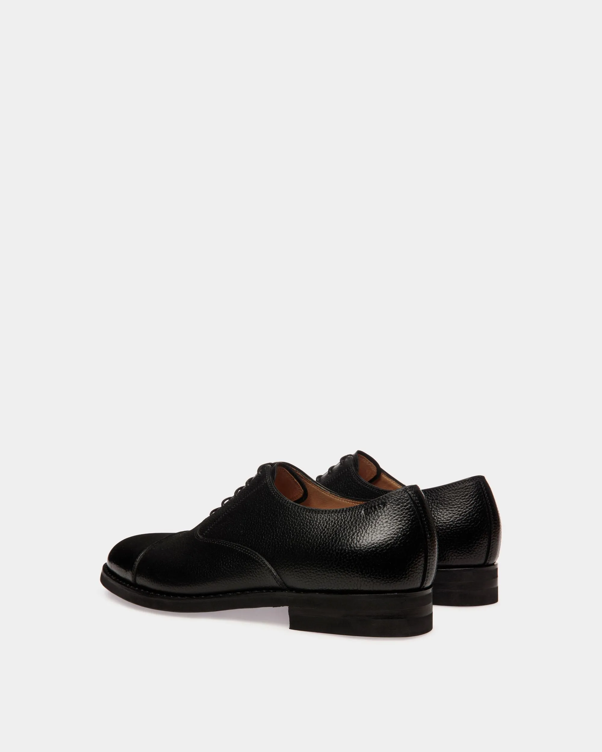 Schoenen Oxford In Black Grained Leather