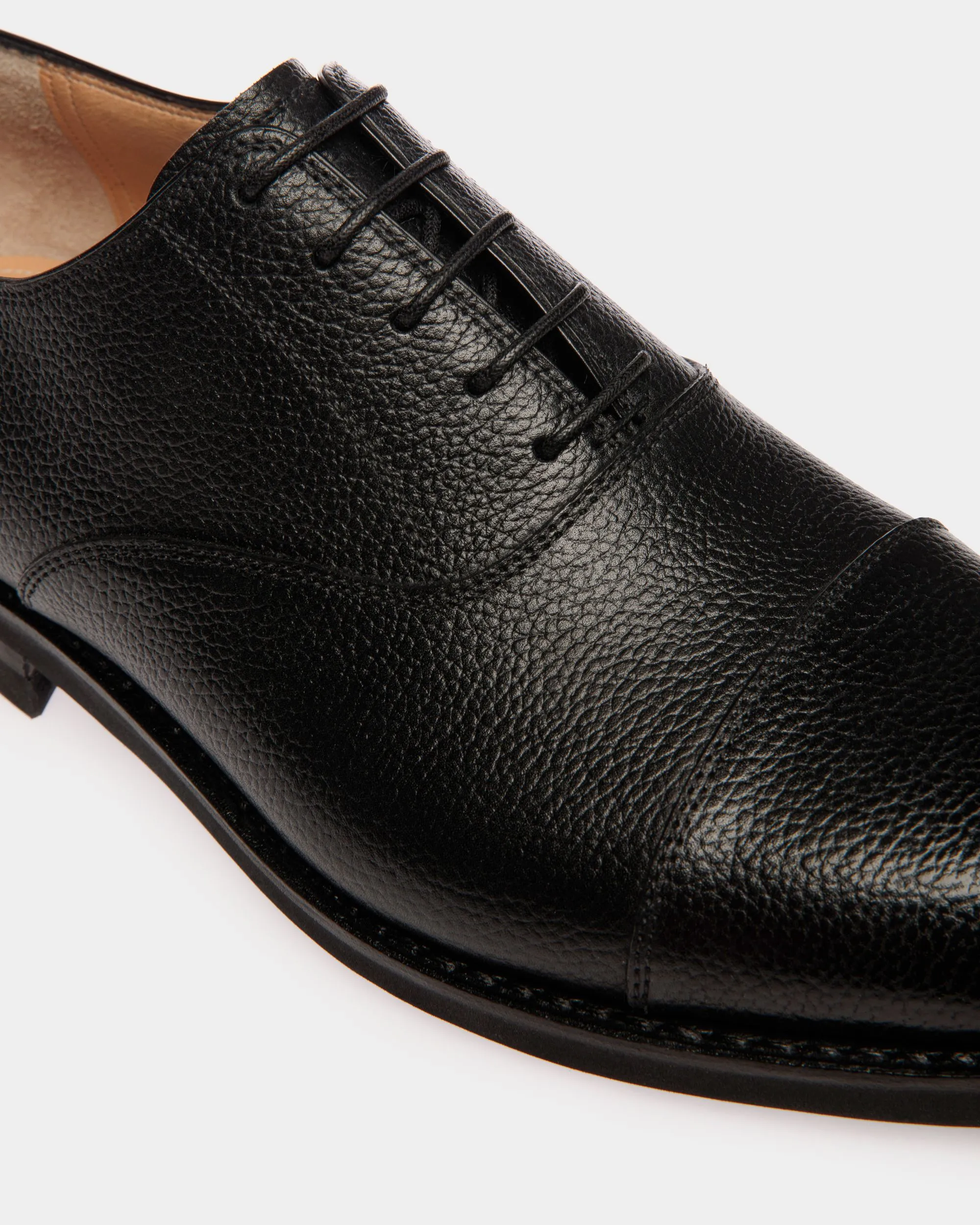 Schoenen Oxford In Black Grained Leather