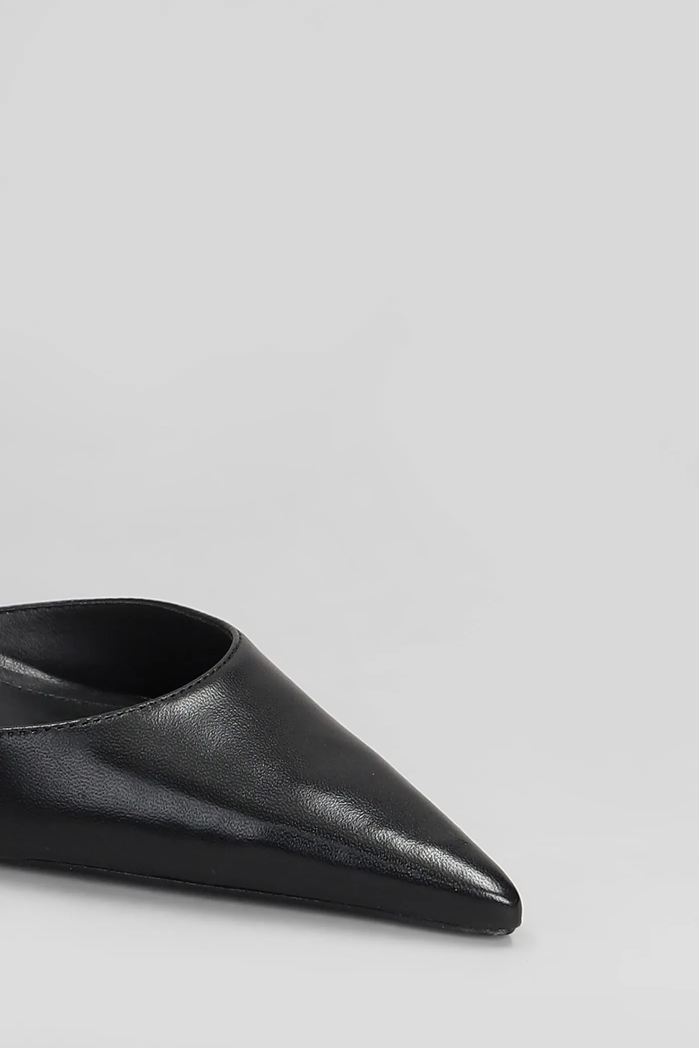 Skye Pump Mid Pumps in black leather