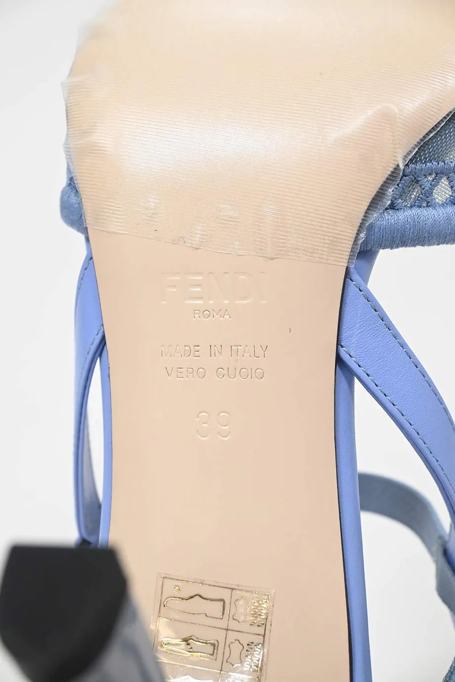 [WS8159] Fendi | Mid Heel Pump